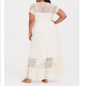 torrid Dresses - NWT torrid size 2 lace button front maxi dress torrid Dresses - NWT torrid size 2 lace button front maxi dress